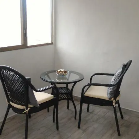 La Casa Di Andrea Apartment *
